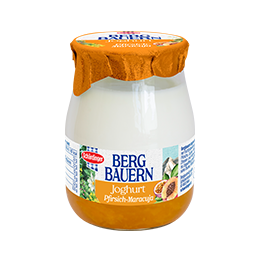 Das Bild zeigt die Schärdinger Bergbauern Fruchtjoghurt Sorte Pfirsich-Maracuja
