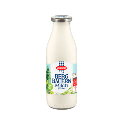 Das Bild zeigt die Bergbauern Milch von Schärdinger im Mehrwegglas