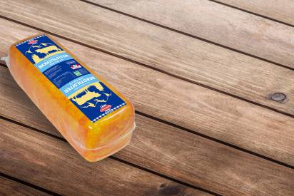 Das Bild zeigt den Schärdinger Bergtilsiter 35% in der Stange