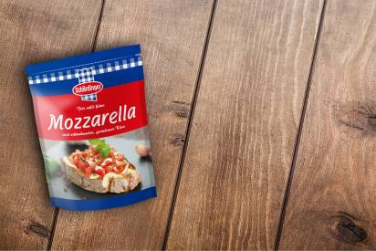 Das Bild zeigt den Schärdinger Mozzarella gerieben