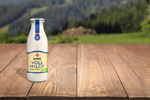 Berghof Milch im Glas 3,5% Headerbild