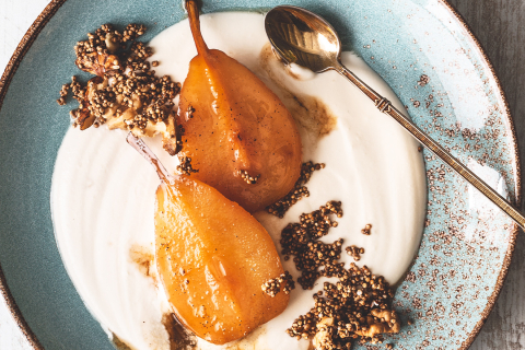 Karamellisierte Birnen auf Naturjoghurt