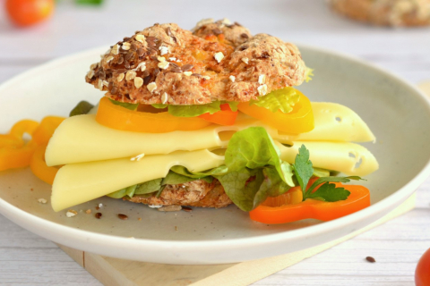 srd_proteinweckerl-mit-landfrischkase_header.jpg