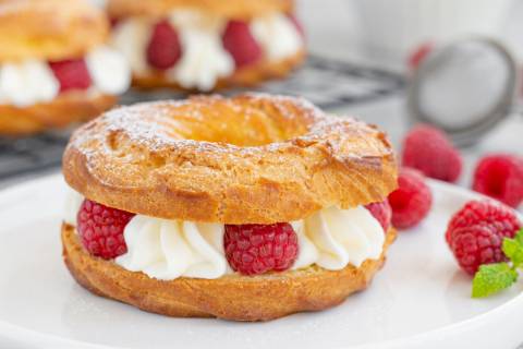srd_brandteig-ringe-mit-himbeeren_header.jpg
