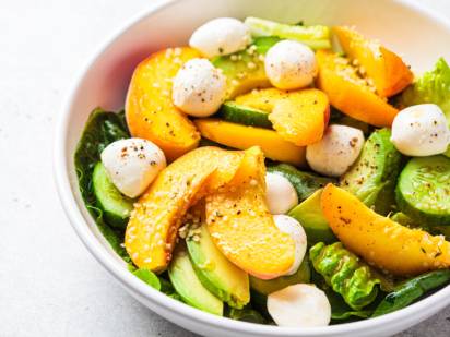 srd_pfirsich-mozzarella-salat_teaser.jpg