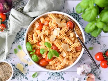 srd_pasta-mit-gebackenem-rahmcamembert-tomaten_teaser.jpg