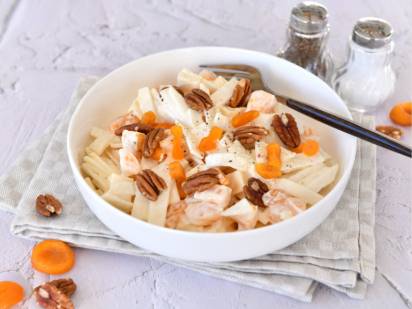 Winterlicher Selleriesalat mit Schärdinger Raclette Käse und Sauerrahm